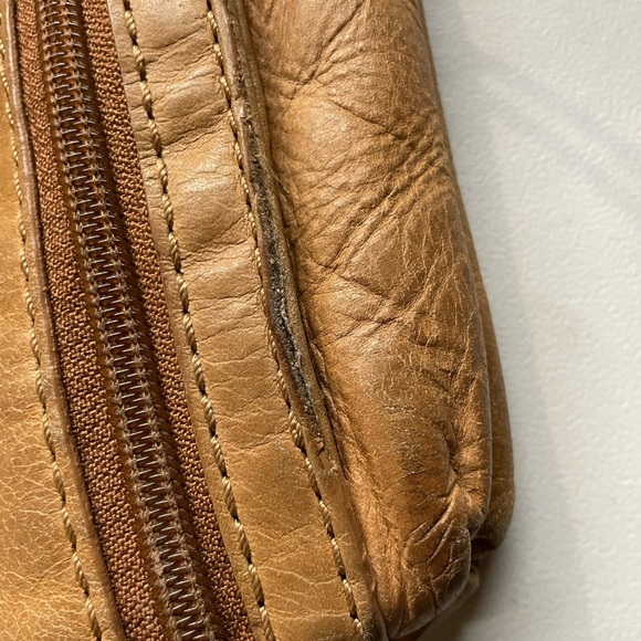 Fossil Camel Brown Leather Sling Crossbody Shoulder messenger bag - Picture 3 of 15